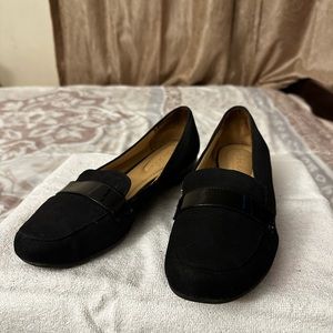 Pre-Loved Black Flats/Mocassins - Suede